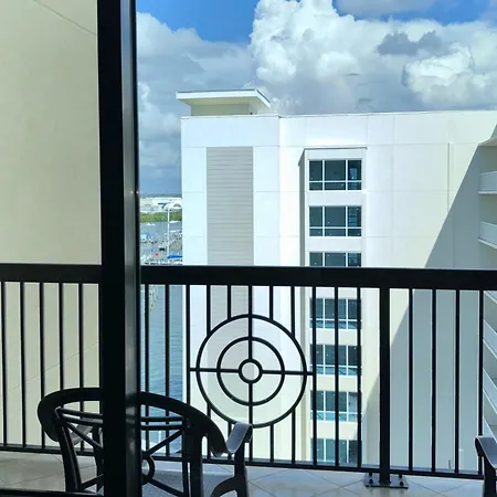 Pier House 60 Clearwater Beach Marina Hotel Room photo